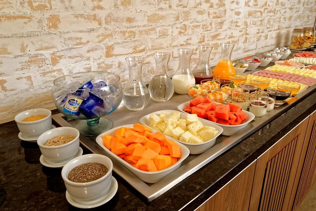 Ramada Suites Sao Paulo Itaim Bibi ホテル